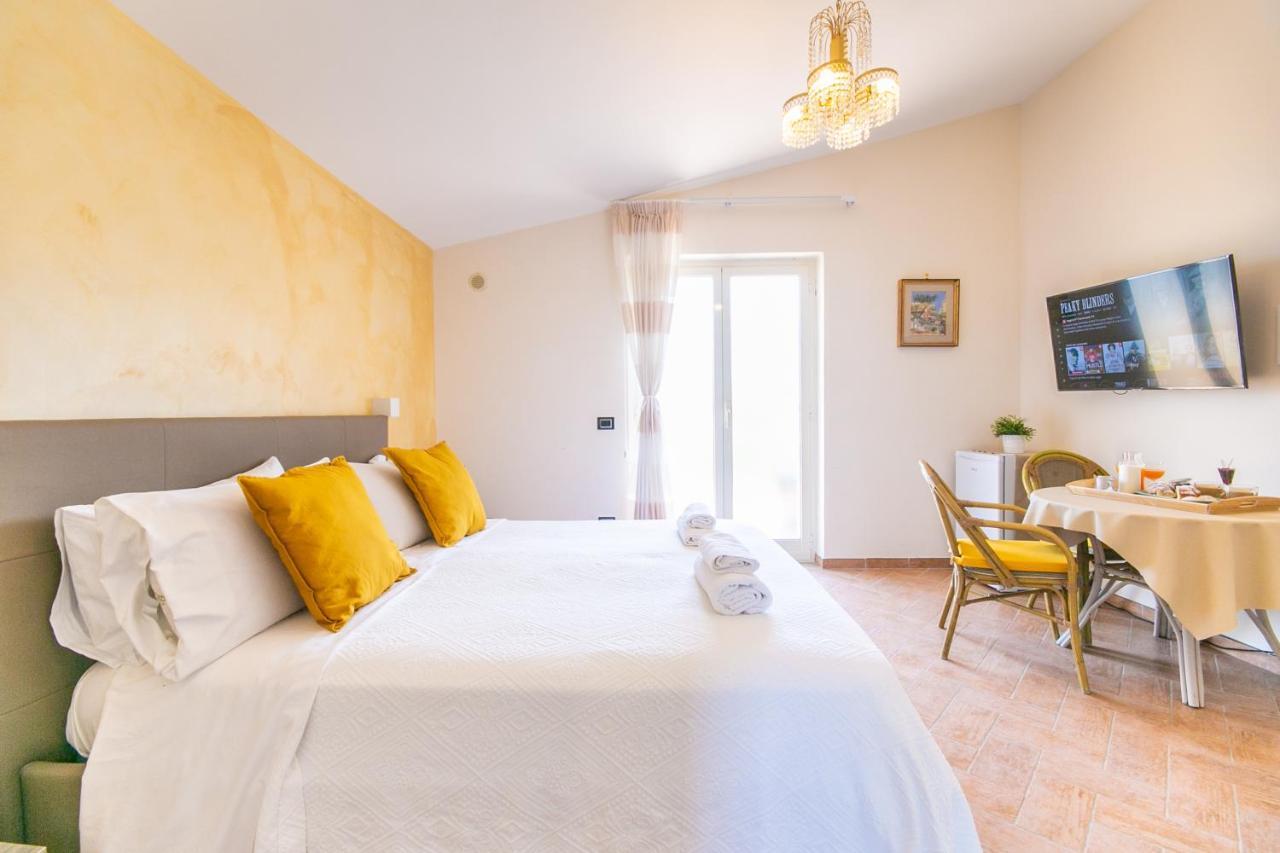 Perla Stabia Bed and Breakfast Castellammare di Stabia Exteriör bild